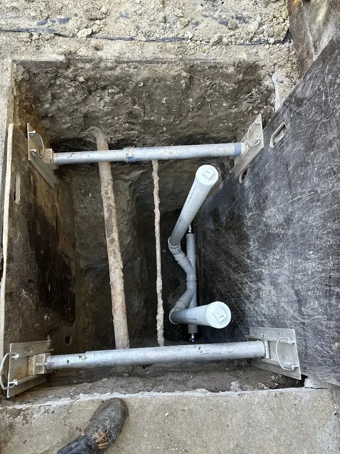 Experienced plumber completing Gas Line Repair work in Glendale
